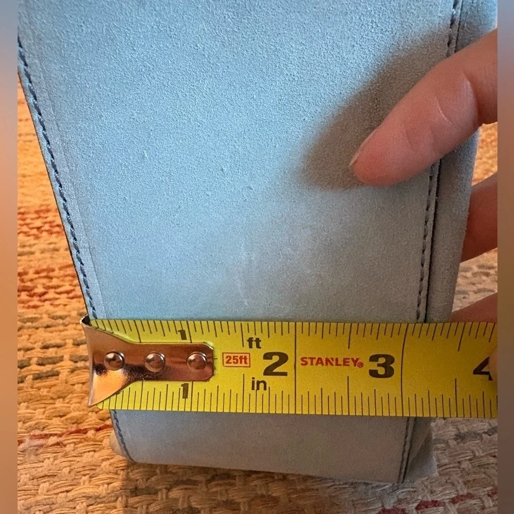 Ecco zip closure